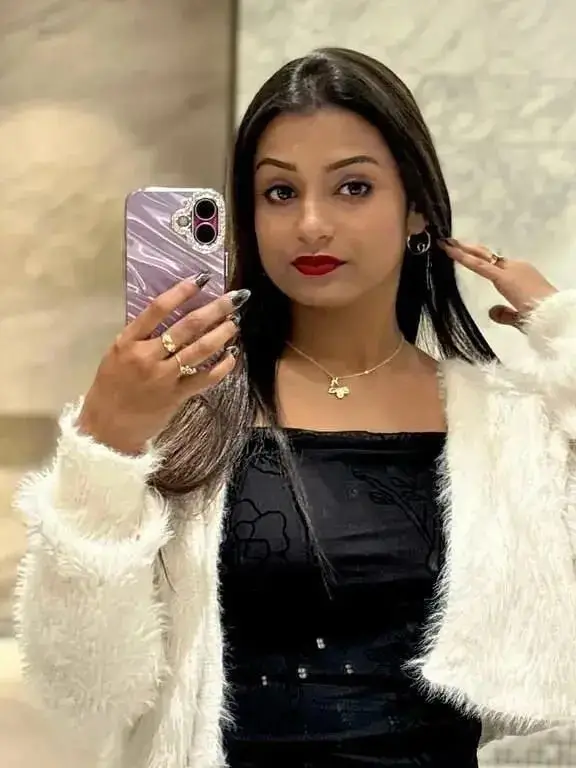 Ishita - Call Girl in Indore